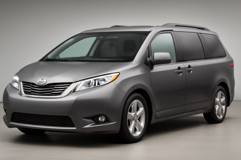 2015 Toyota Sienna windshield replacement in Chatsworth, CA