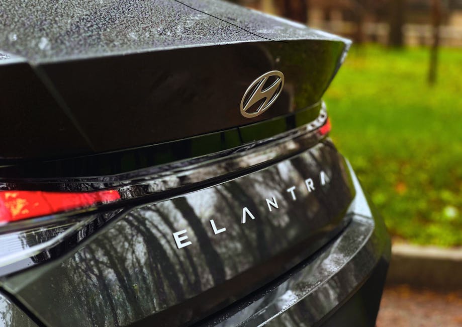 2022 Hyundai Elantra windshield replacement in Chatsworth, CA