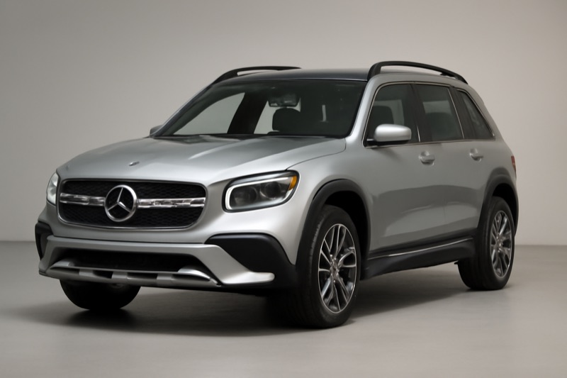 2023 Mercedes-Benz Glb-class windshield replacement in Chatsworth, CA